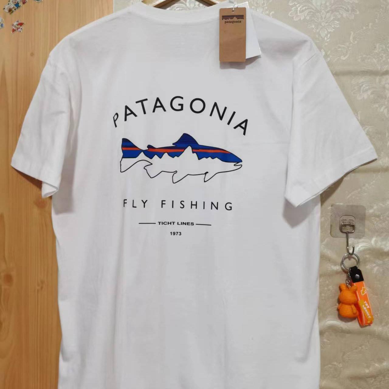 Patagonia Classic Flying Fish Print T-shirt White L - Depop