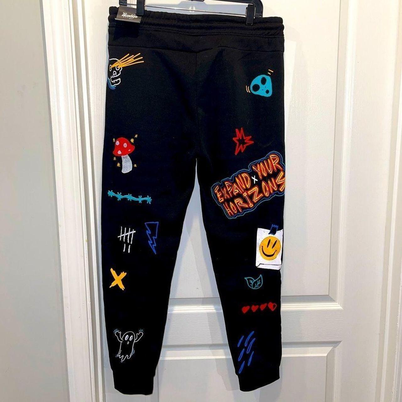 Dope joggers kind of a vintage feel Men s large