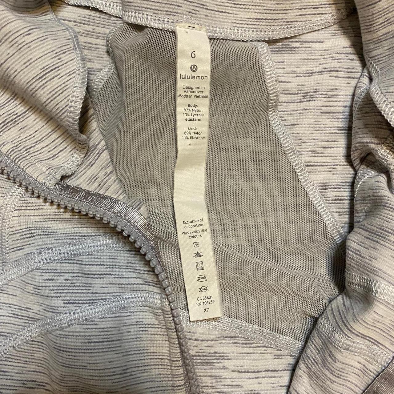 Lululemon Athletica Full Zip up Jacket CA 35801/RN 106259 E4 Sz 6 See  Pictures