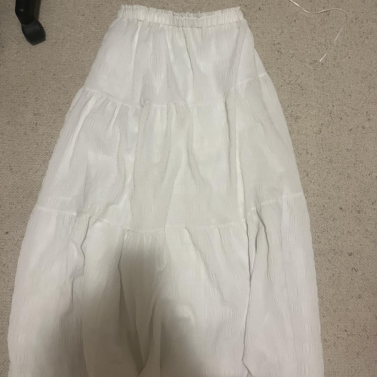 maxi white ruffle skirt ! Great condition ! - Depop