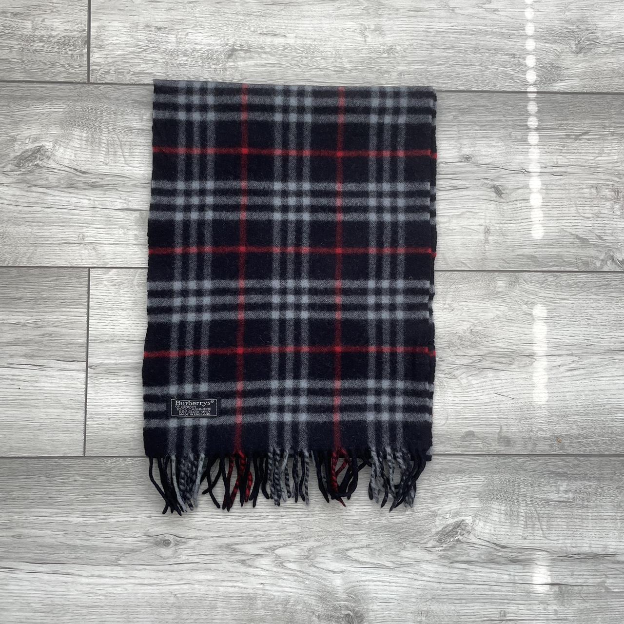 AUTHENTIC Burberry store Classic Scarf Grey