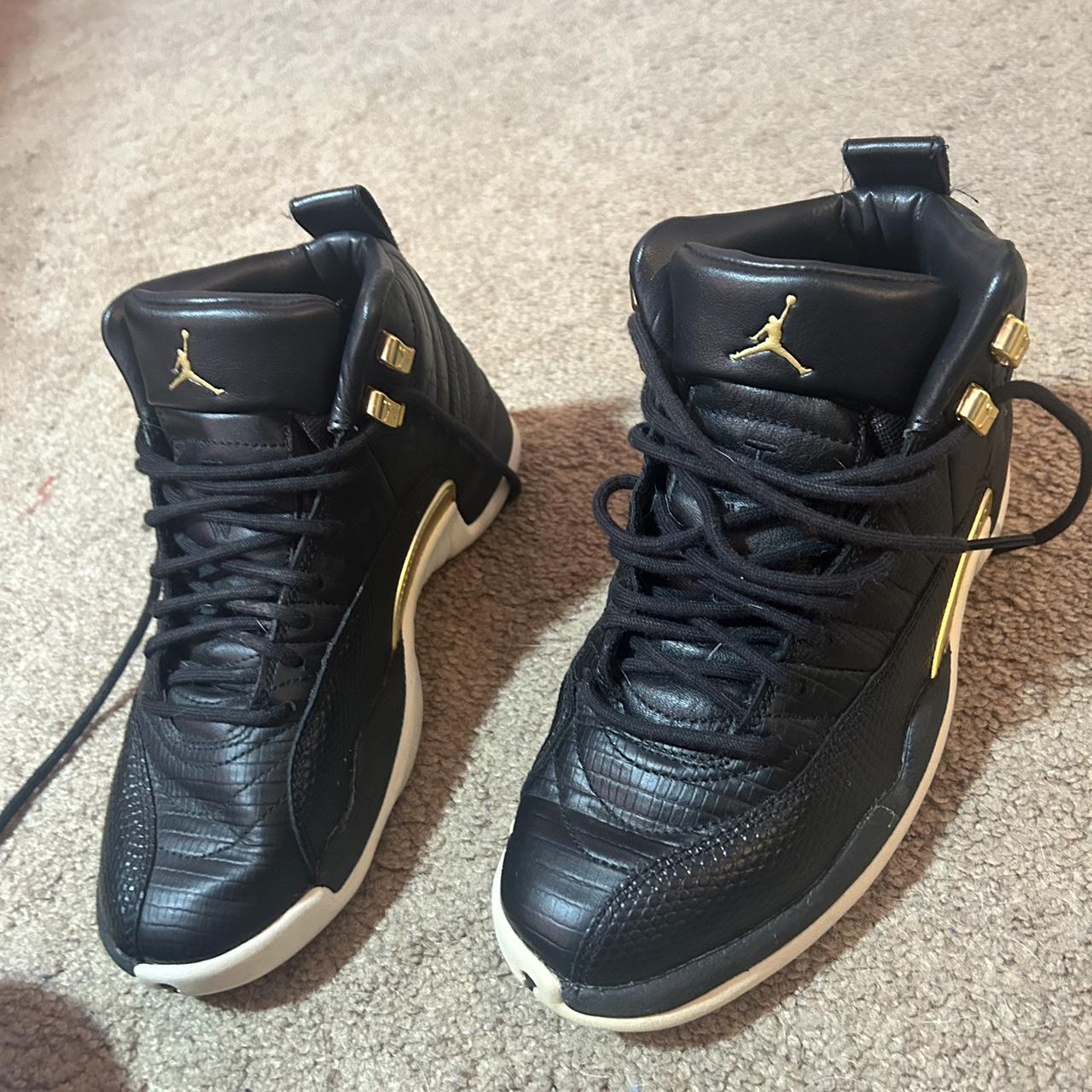 air jordan 12 retro women's black and gold