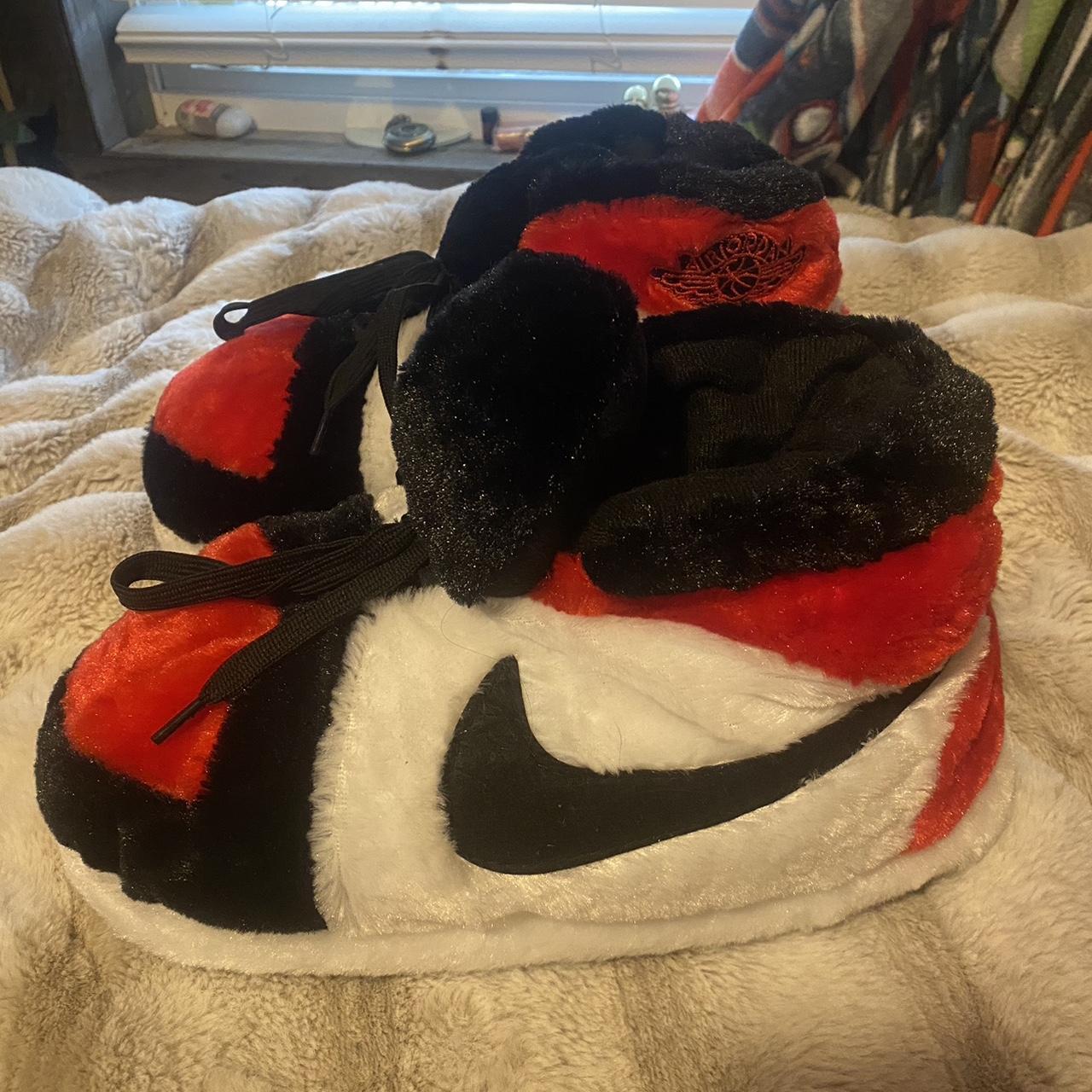 Air jordan slippers never worn - Depop