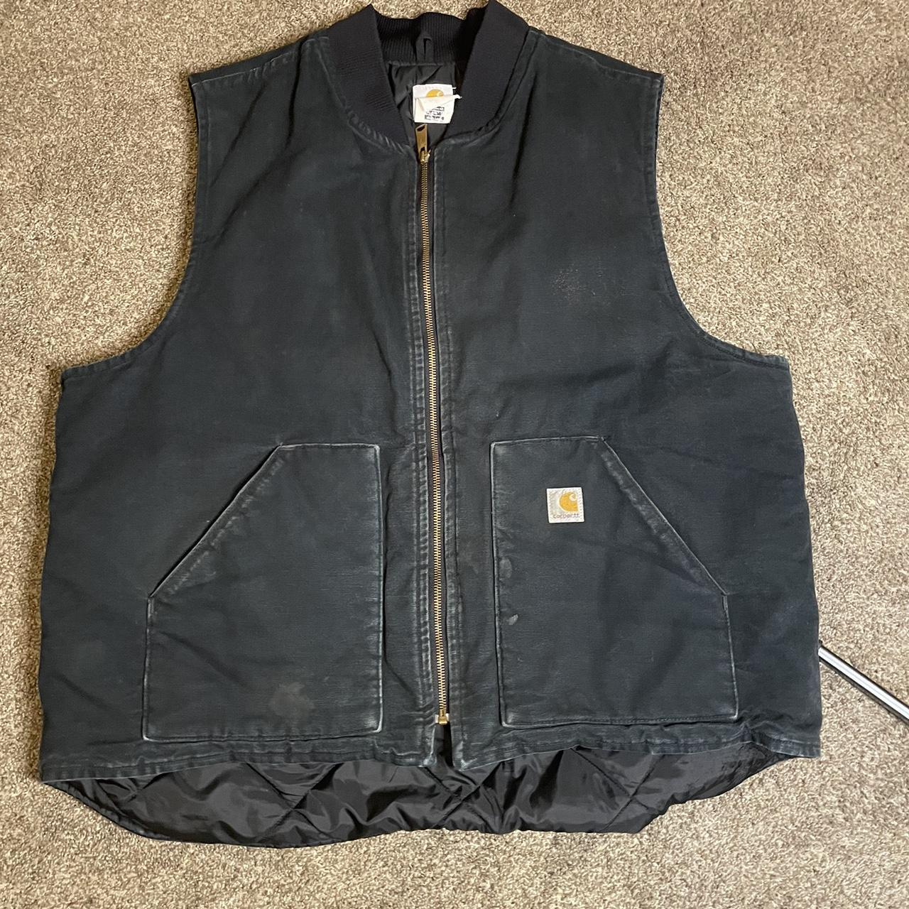 Carhartt vest from 2005 very good condition... - Depop