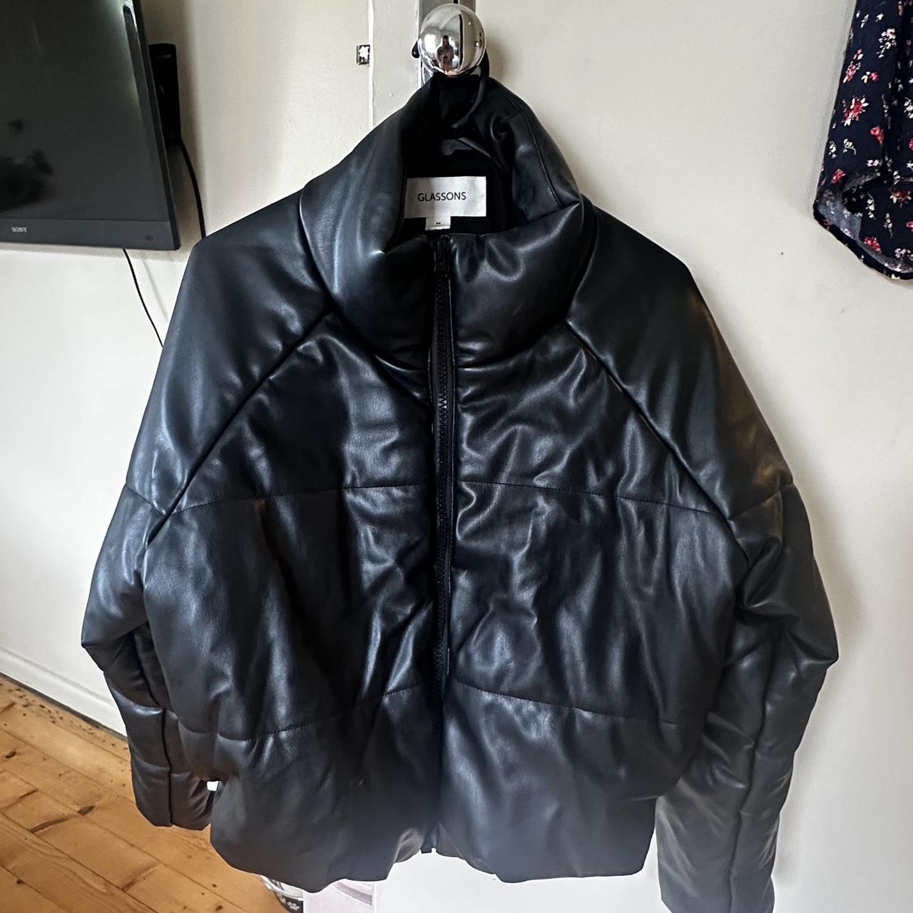 Glassons Black Faux leather puffer jacket in Size