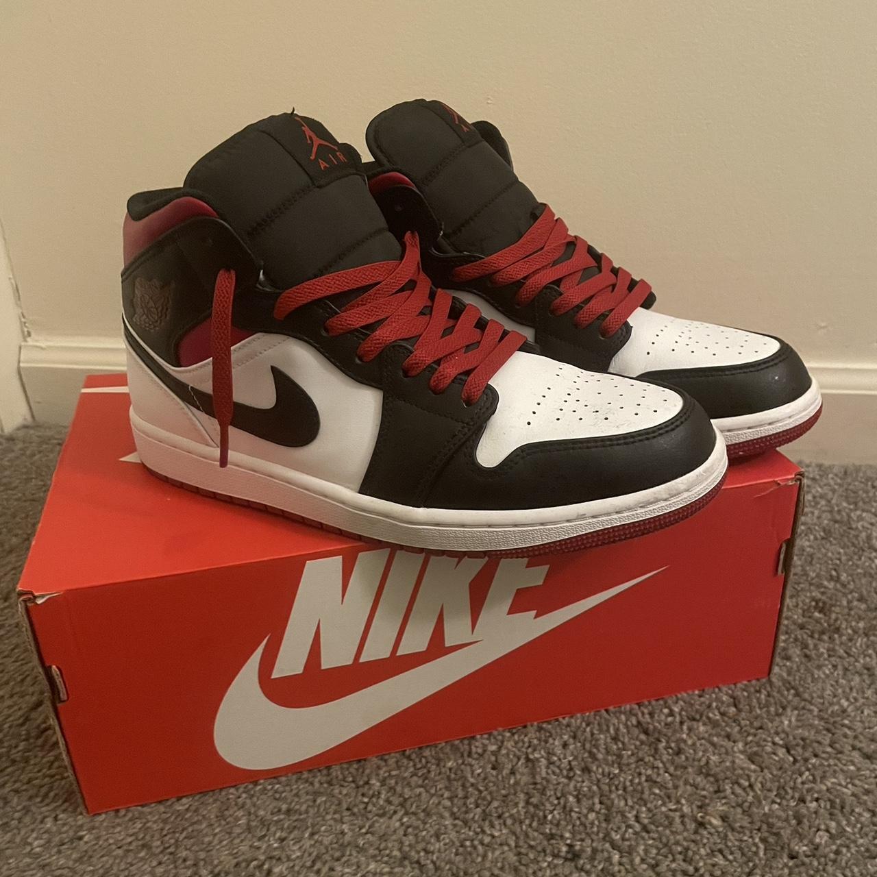 mens black red and white jordans