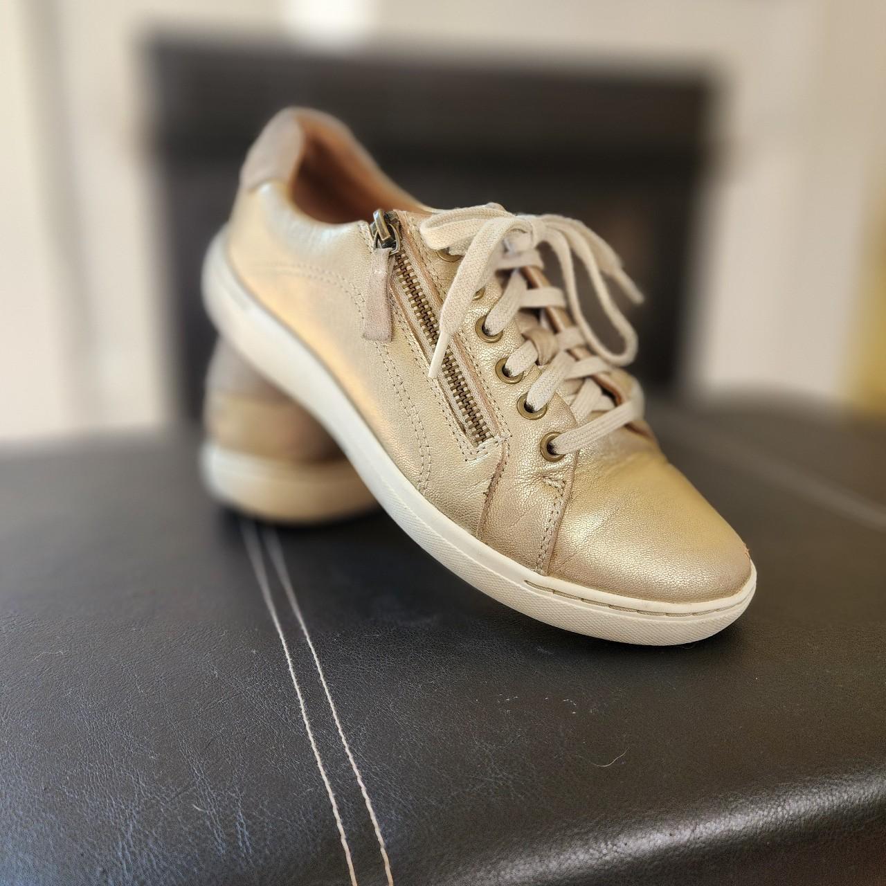 Clarks Champagne Sneakers SZ 7 Depop