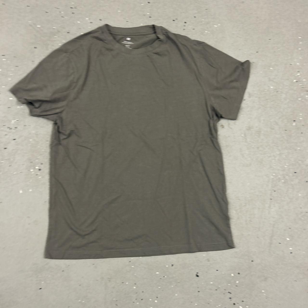 Blank grey hnm shirt barely worn - Depop