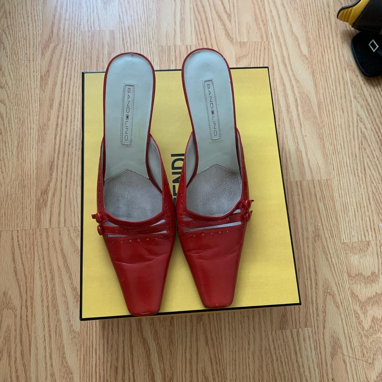 bandolino red heels
