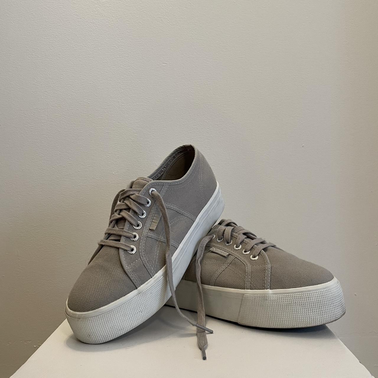 Superga light best sale grey platform