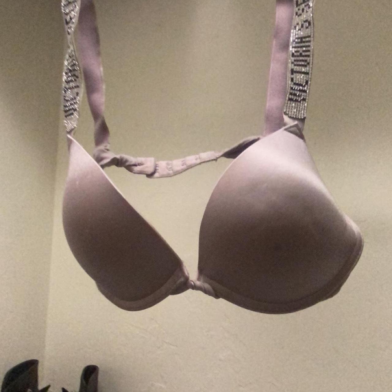 Selling Victoria's Secret diamond bra and suspended - Depop