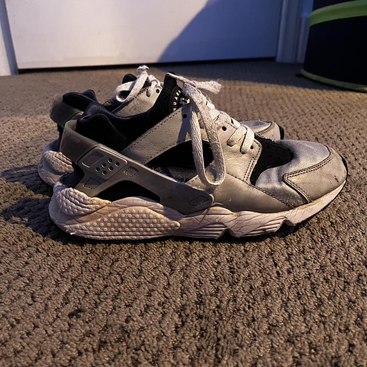 mens nike hurraches