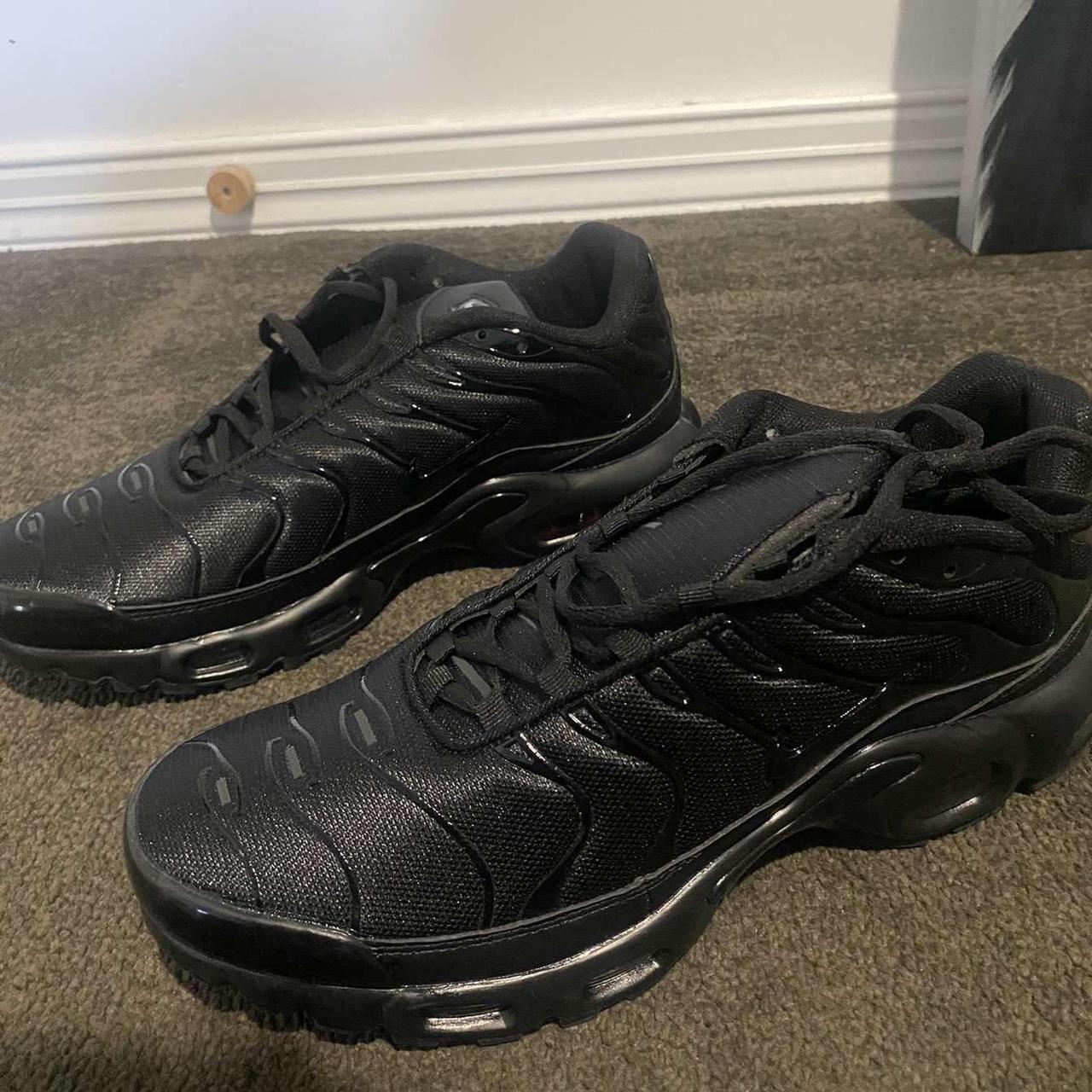 Black Nike TN’s - Depop