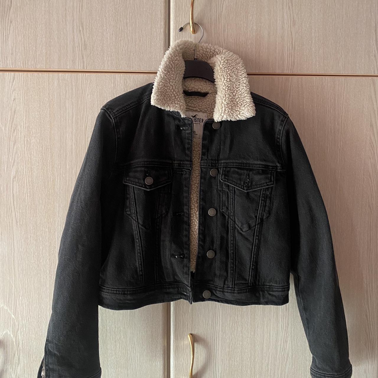 Hollister denim jacket with faux fur No flaws worn