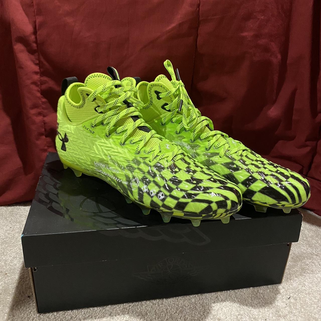 Under Armor Neon green Football cleats Very. Depop