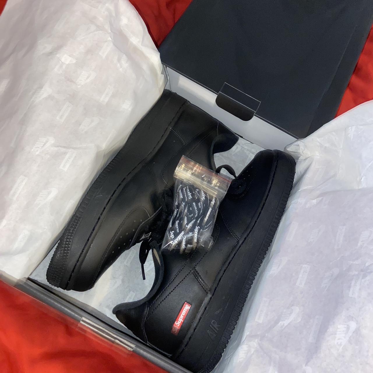 supreme airforces black