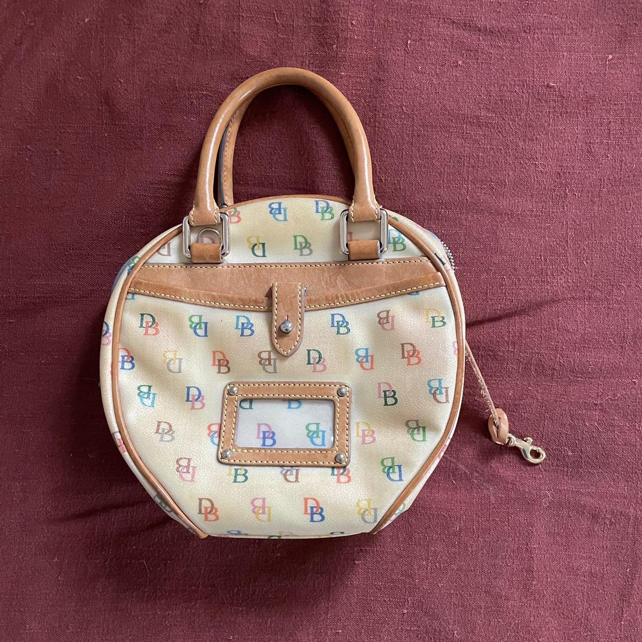 Vintage Dooney and Bourke circle purse This is so... - Depop