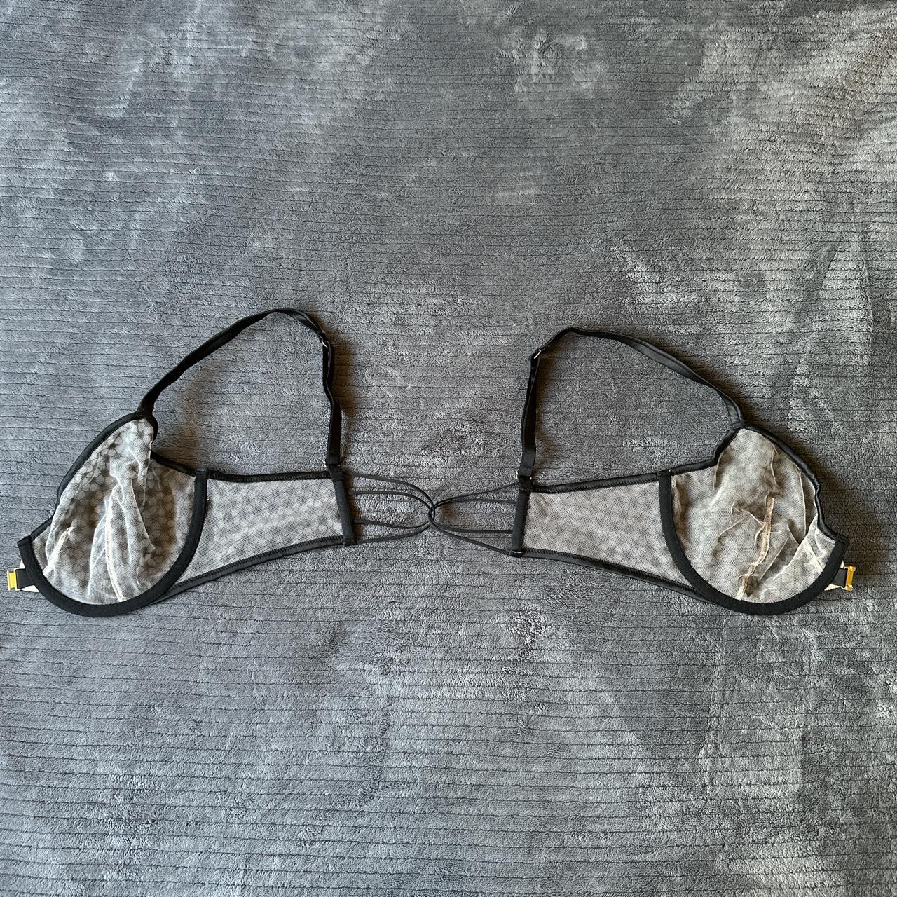 Victoria's Secret Pattern Font Clasp Padless Bra - Depop