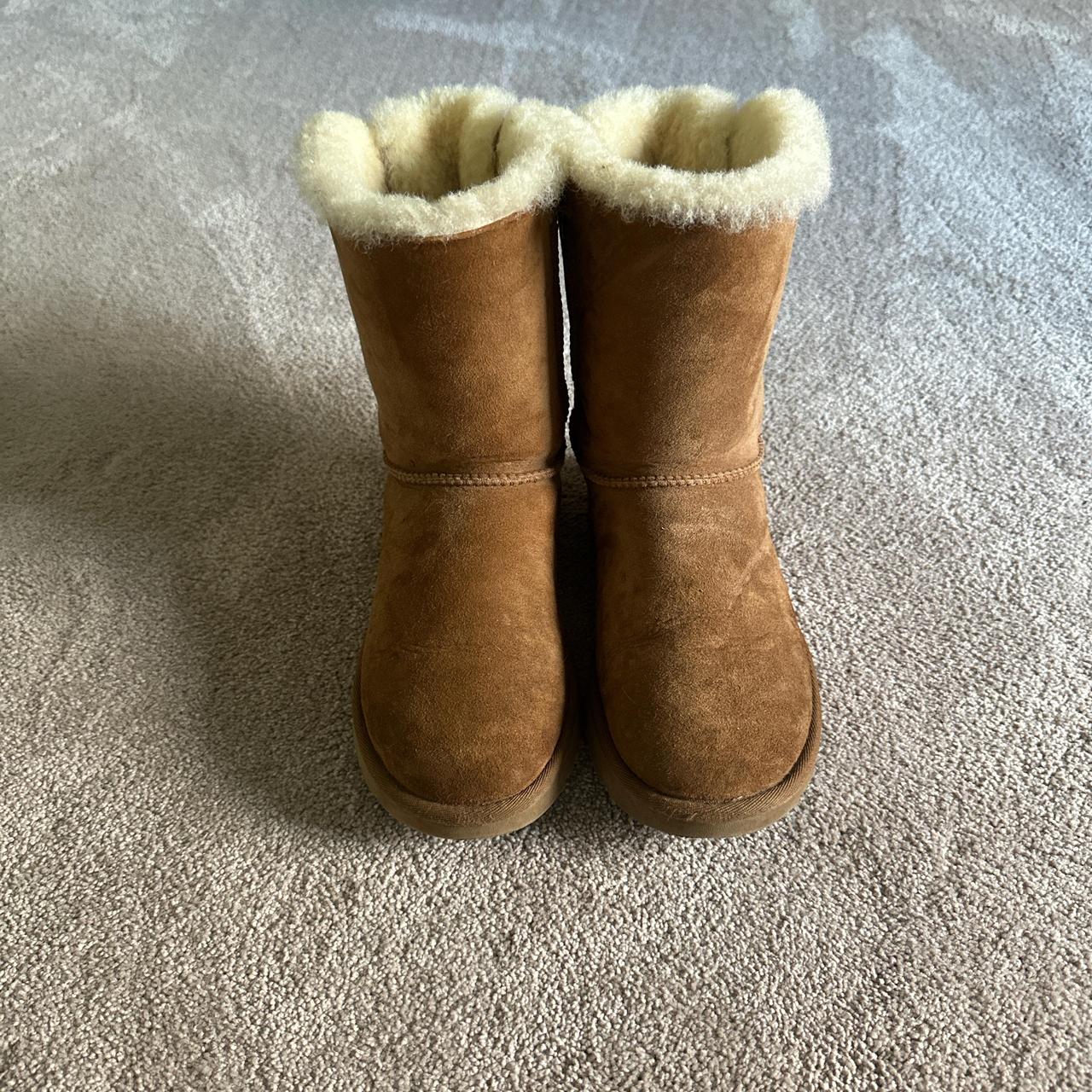 Bow Uggs in chestnut Fit true to size 7 Cozy and... - Depop