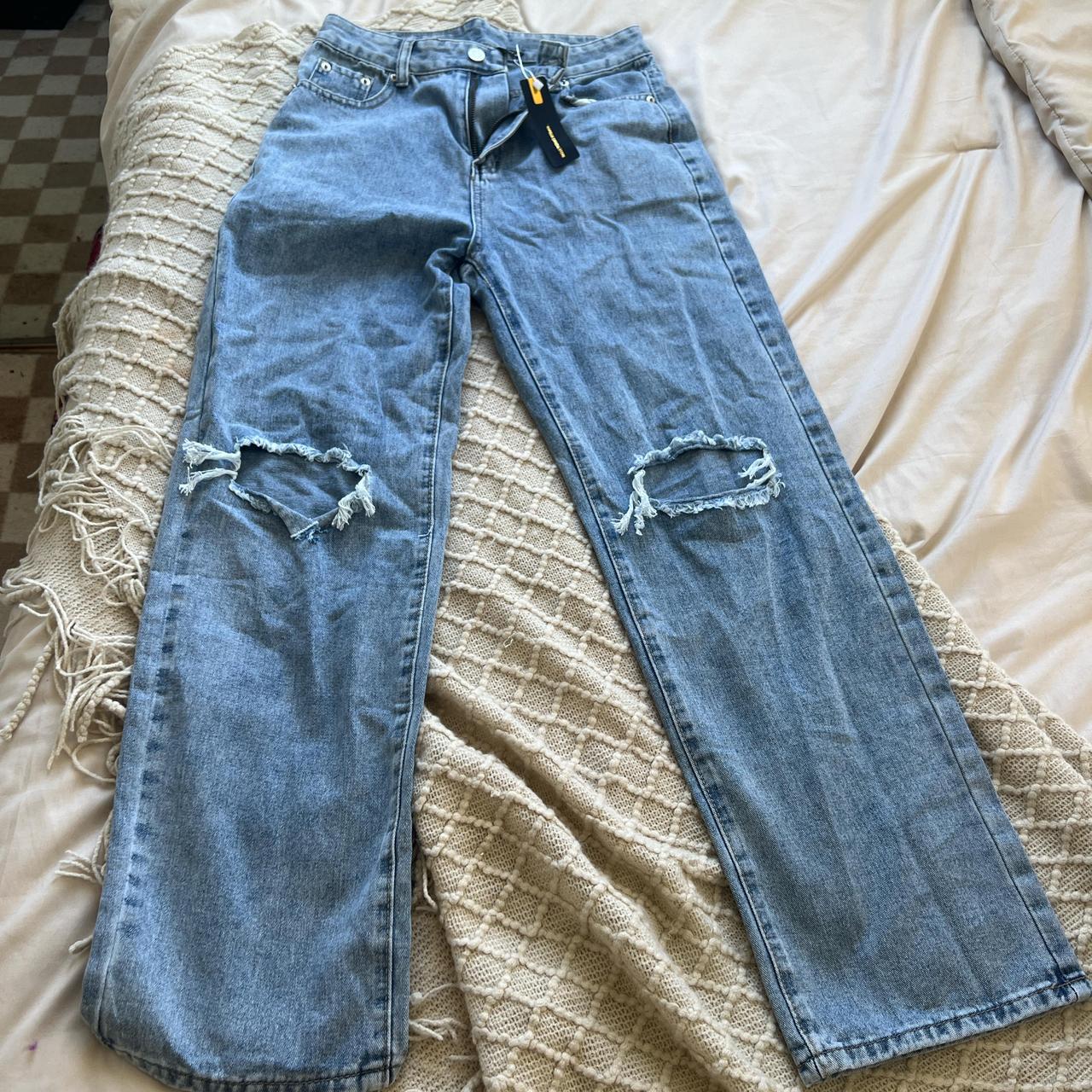 Brand new jeans very flattering - Depop