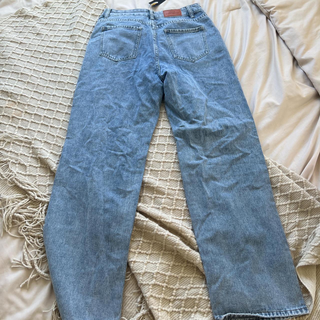 Brand new jeans very flattering | Depop