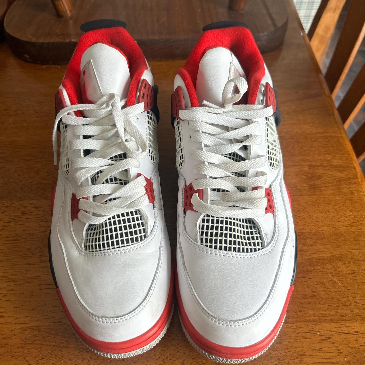 what the 4s size 12