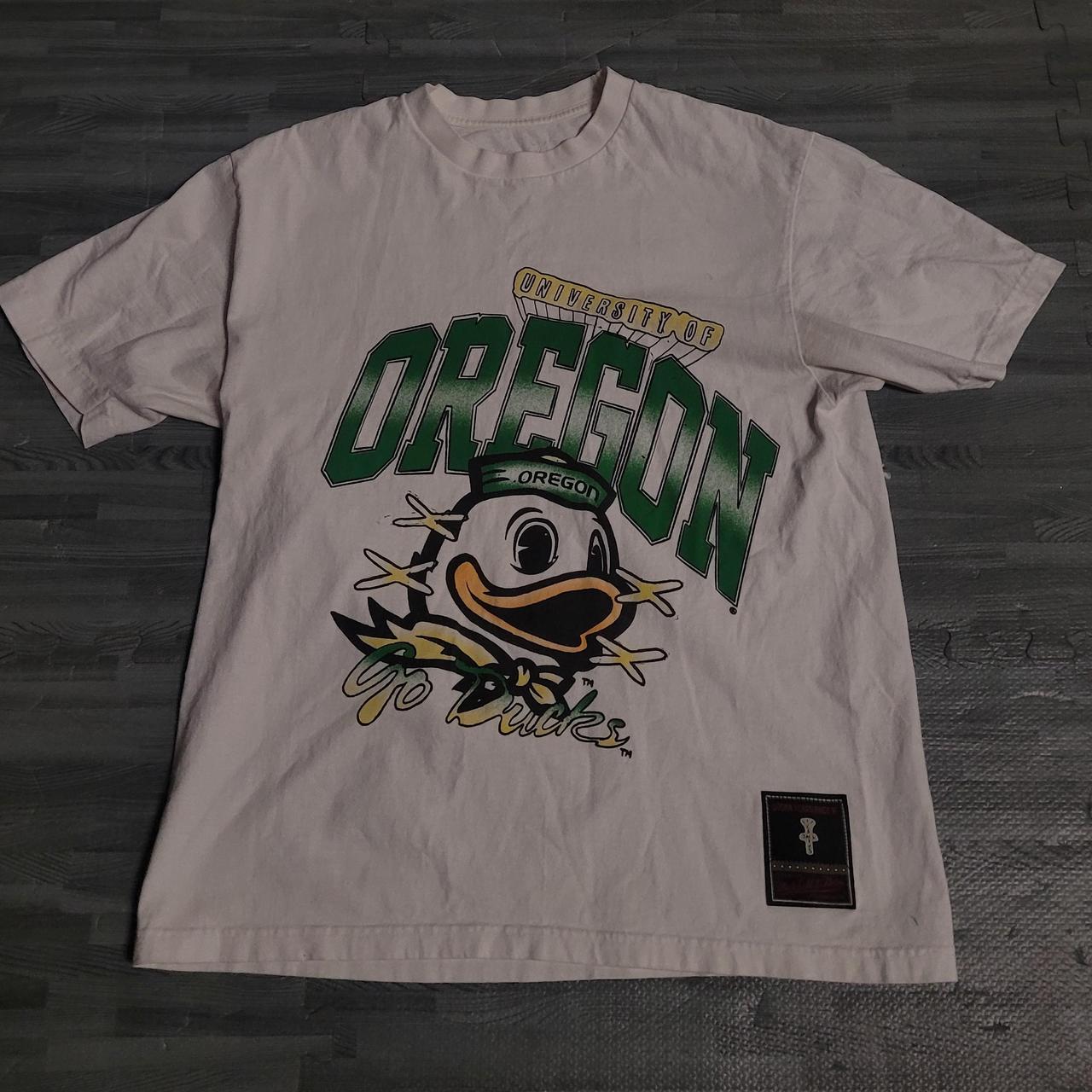 Mitchell & Ness Men's T-shirt - White/Multi - L – White and green Mitchell & Ness Oregon …
