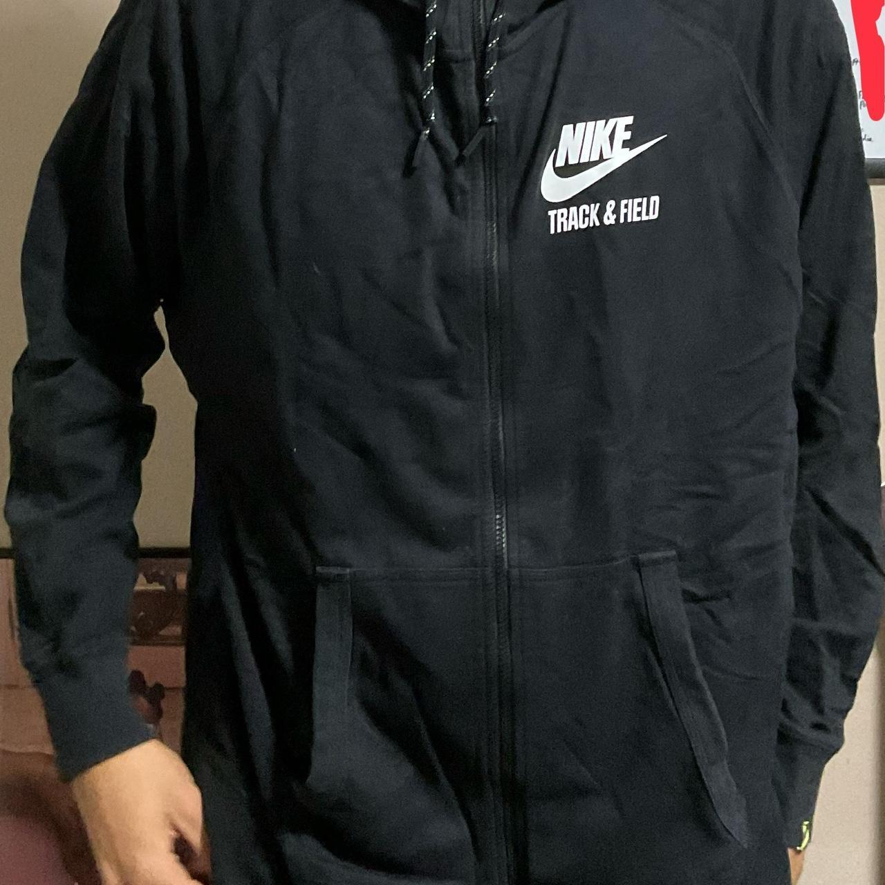 Nike zip up hoodie 3XL Great condition Person in