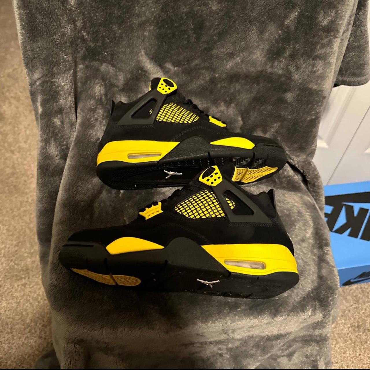 Thunder 4s Dm before buying - Depop