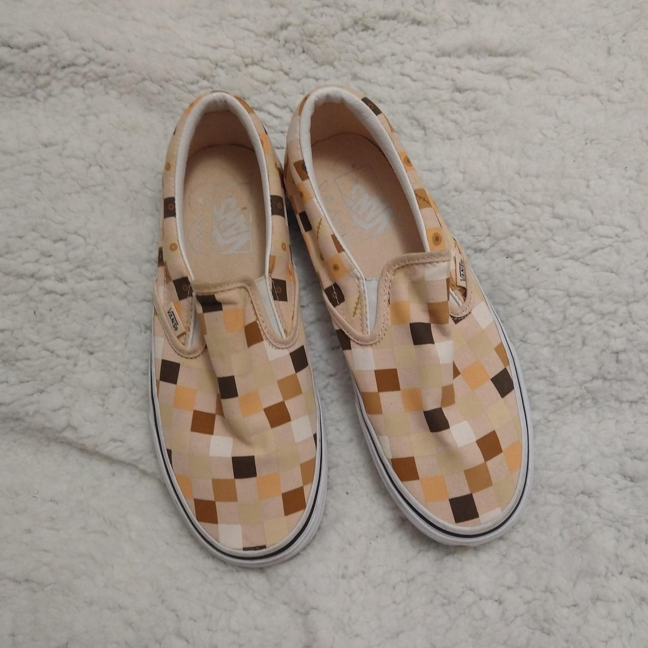 Nude on sale checkered vans