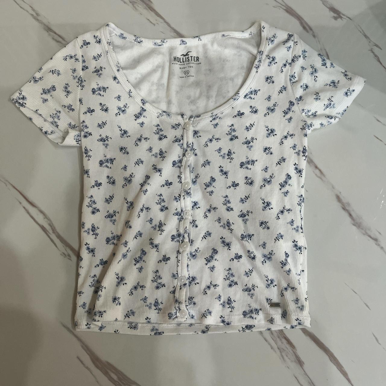 Hollister button up floral shirt Size XS Depop