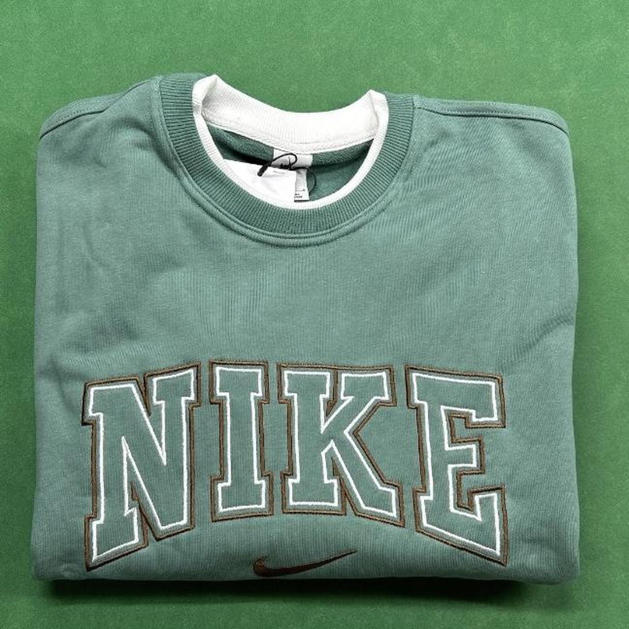 Vintage Nike - Green sweatshirt TTS - Depop