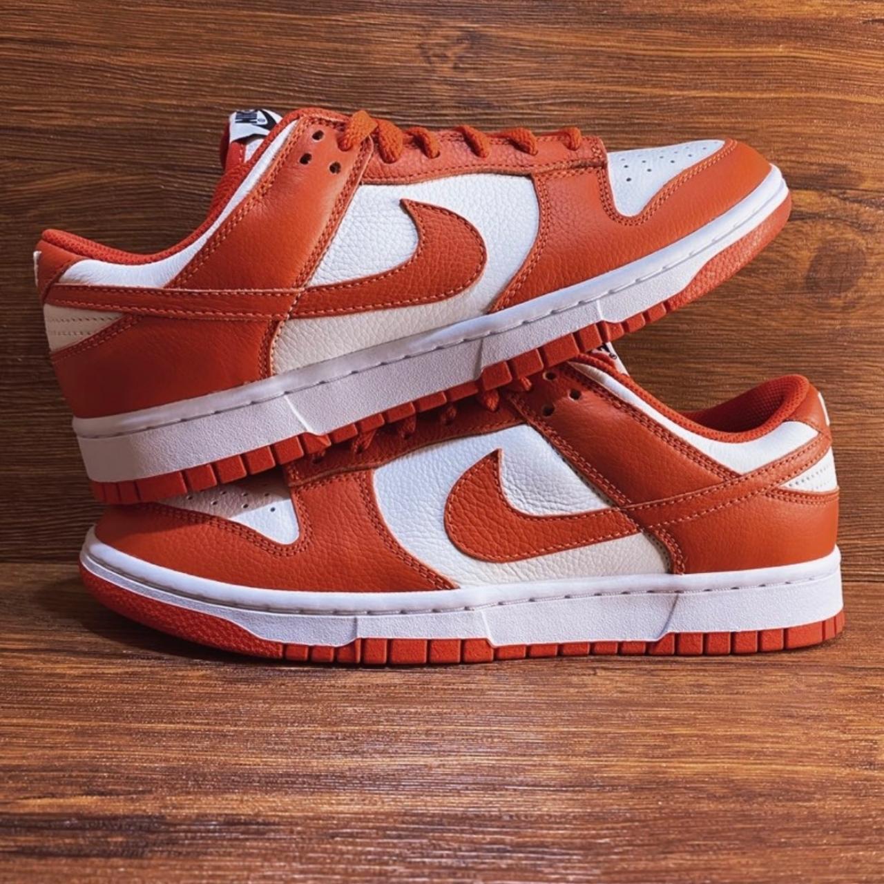 dunk low syracuse on feet