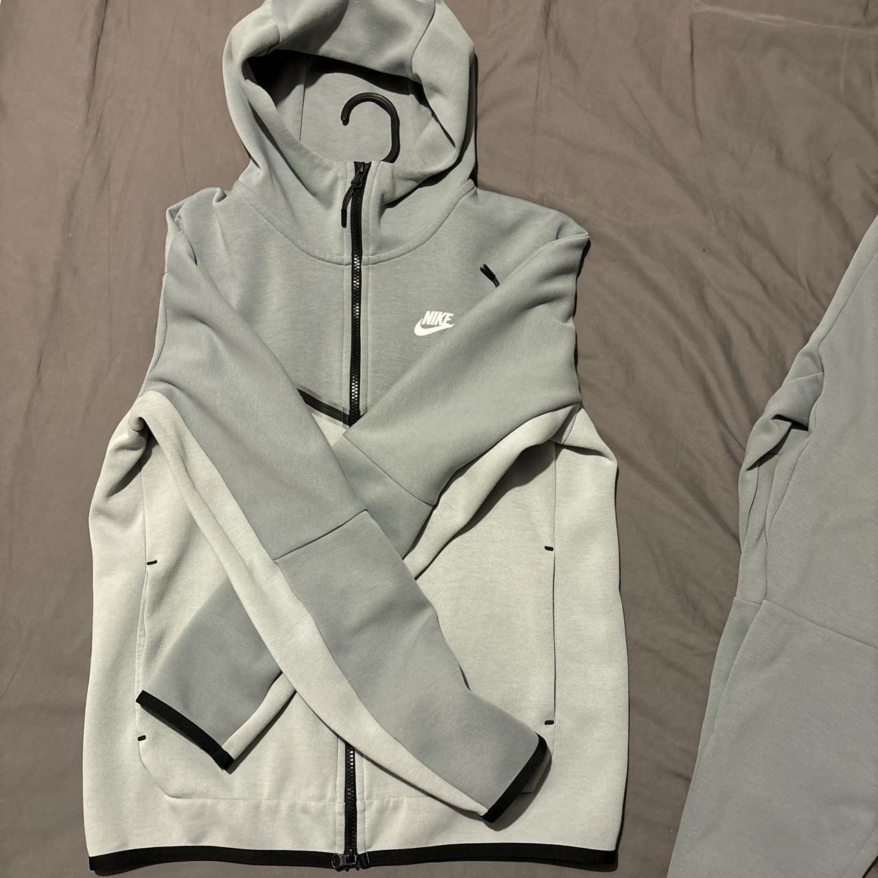 Nike tech fleece online gunsmoke hoodie