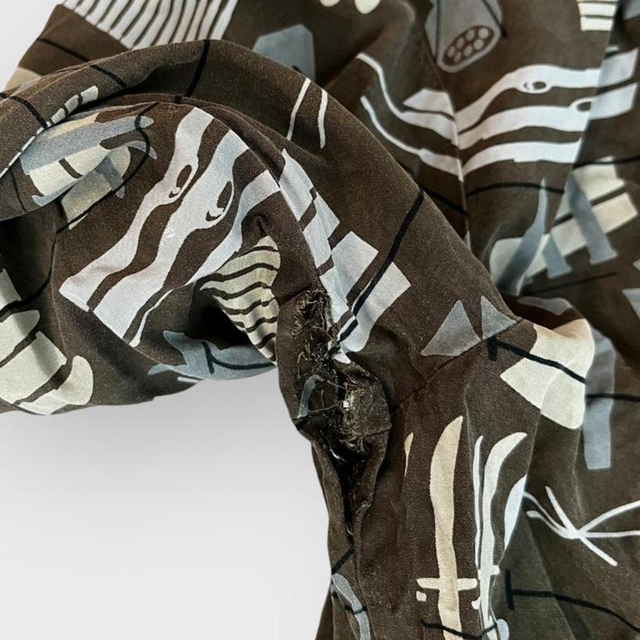 undercover 2024ss シャツブルゾン　サイズ2 For Sale - ARCHIVE UNDERCOVER SS98 WAR PRINT SHIRT | Depop