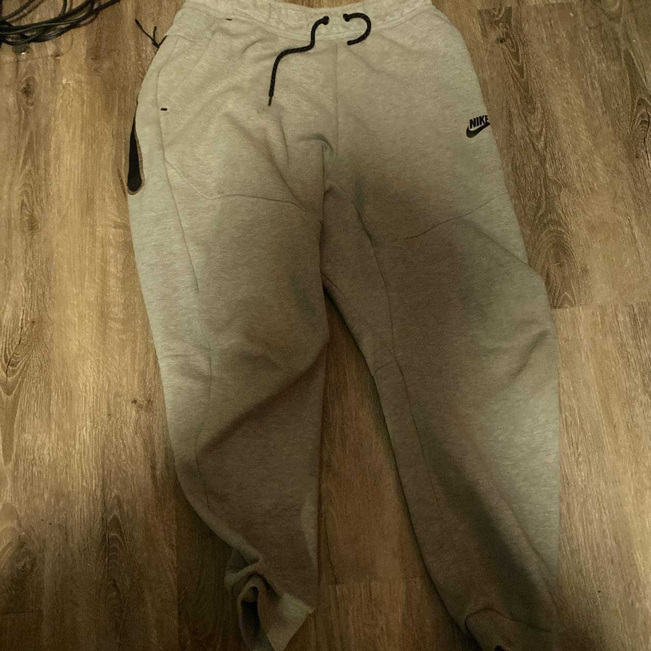 mens grey nike tech fleece joggers