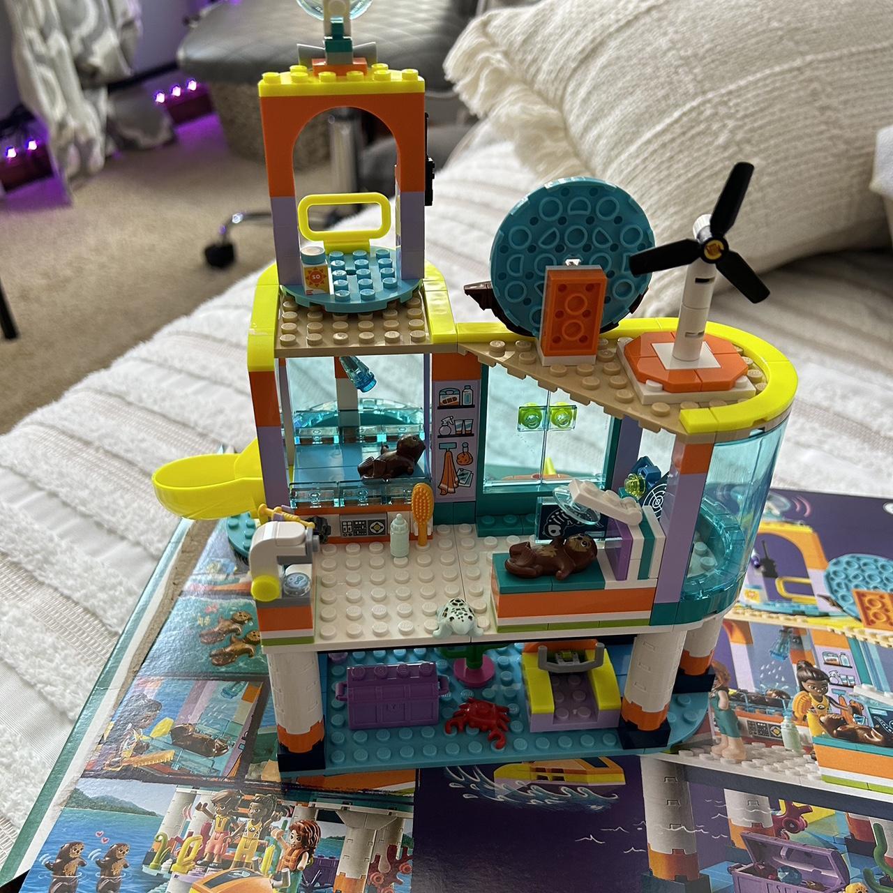 Friends sea rescue center • comes with all pieces... - Depop