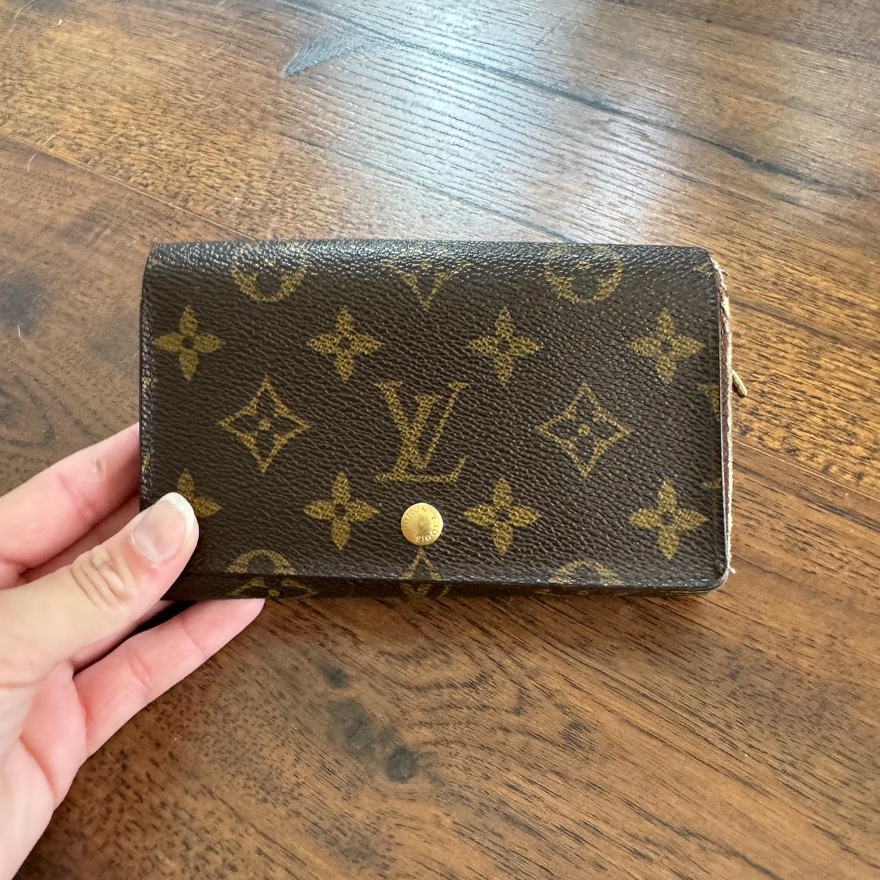 Authentic Louis Vuitton shops Wallet