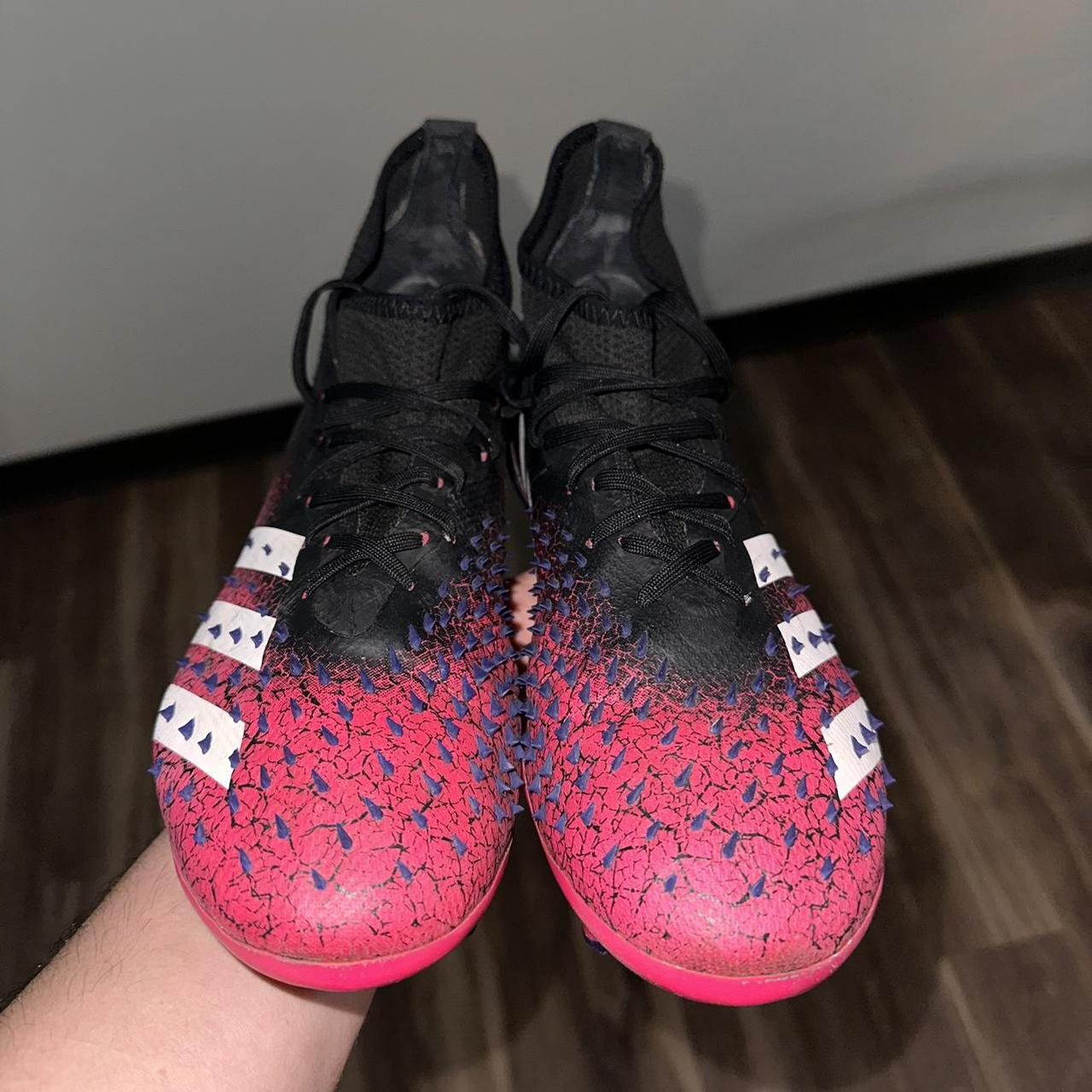 Adidas predators soccer cleats Size 9 8/10... Depop