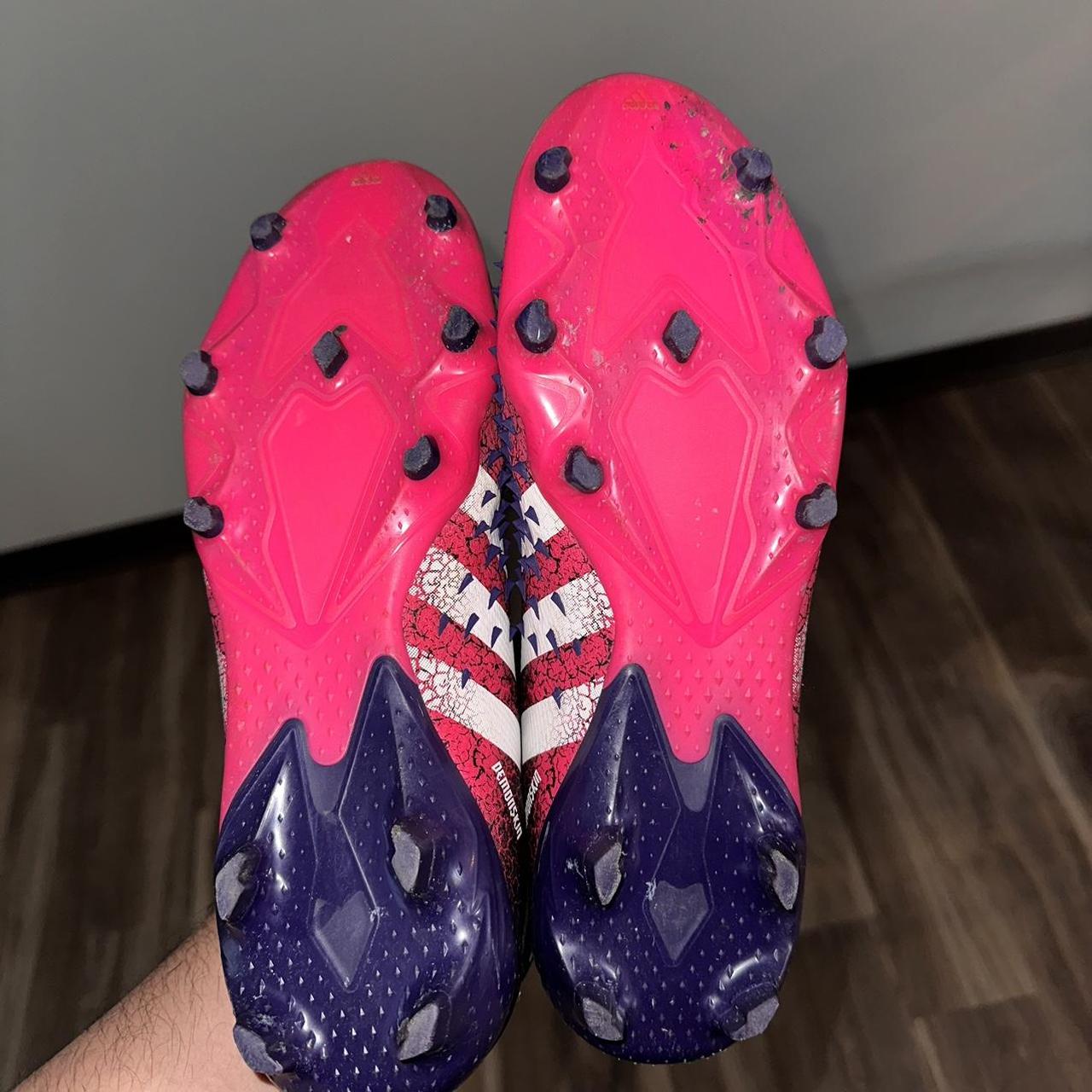 Adidas predators soccer cleats Size 9 8/10... Depop