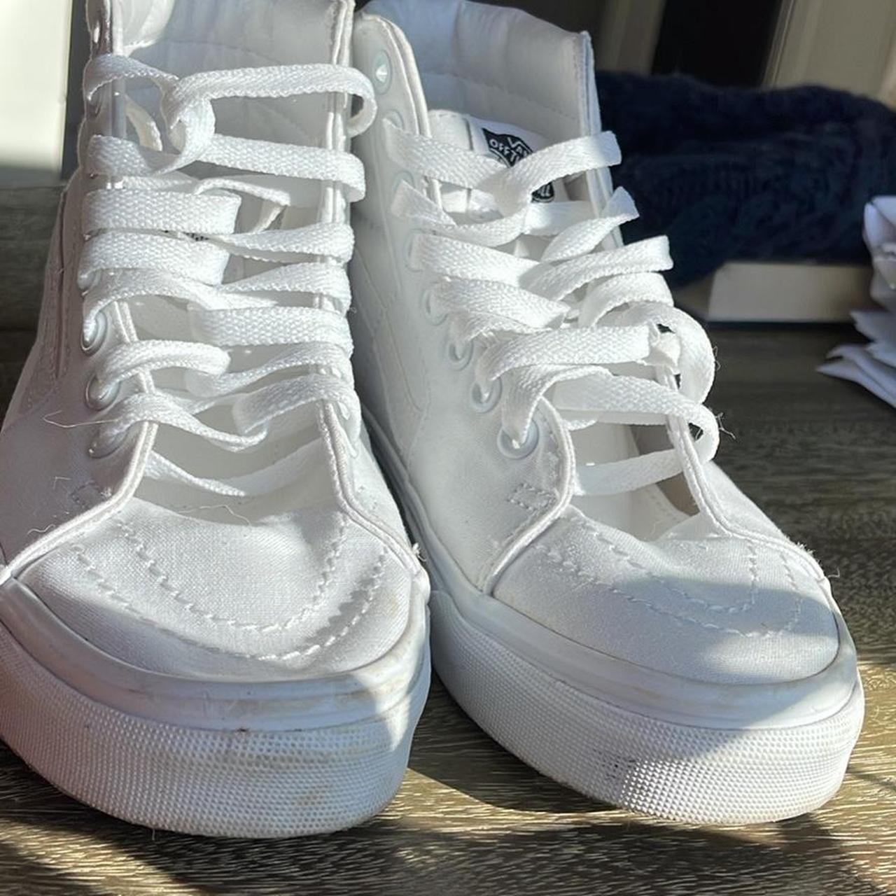 Vans sk8 hi deals triple white