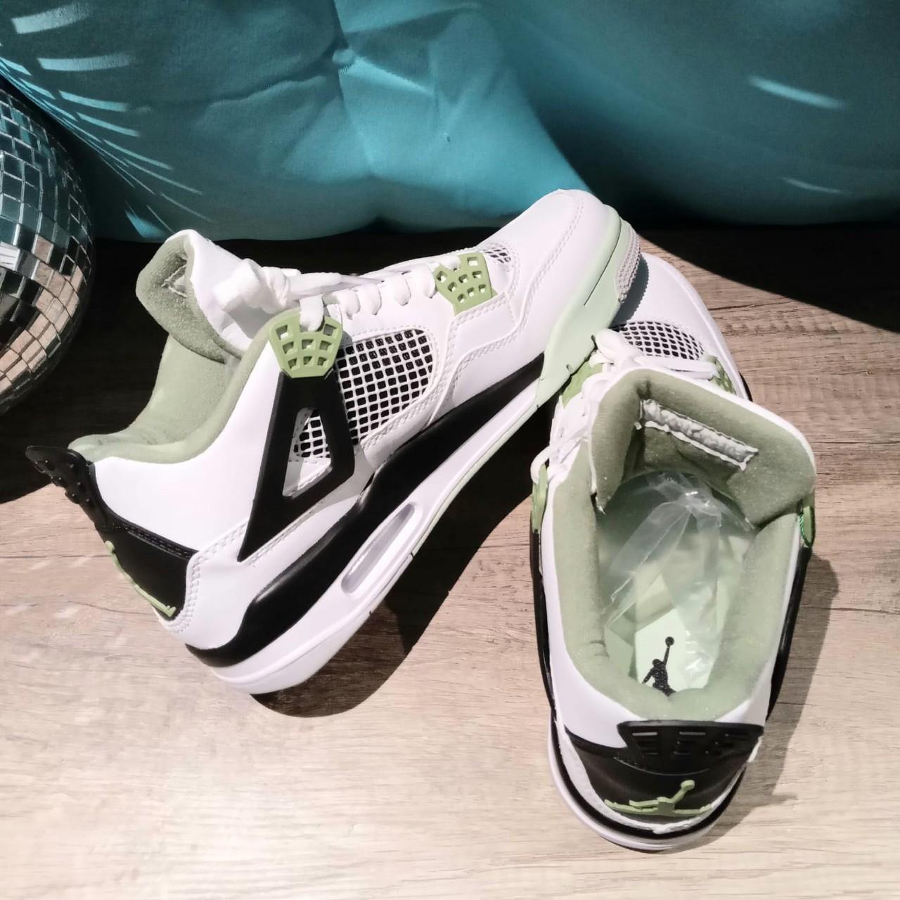 seafoam jordan 1 size 4