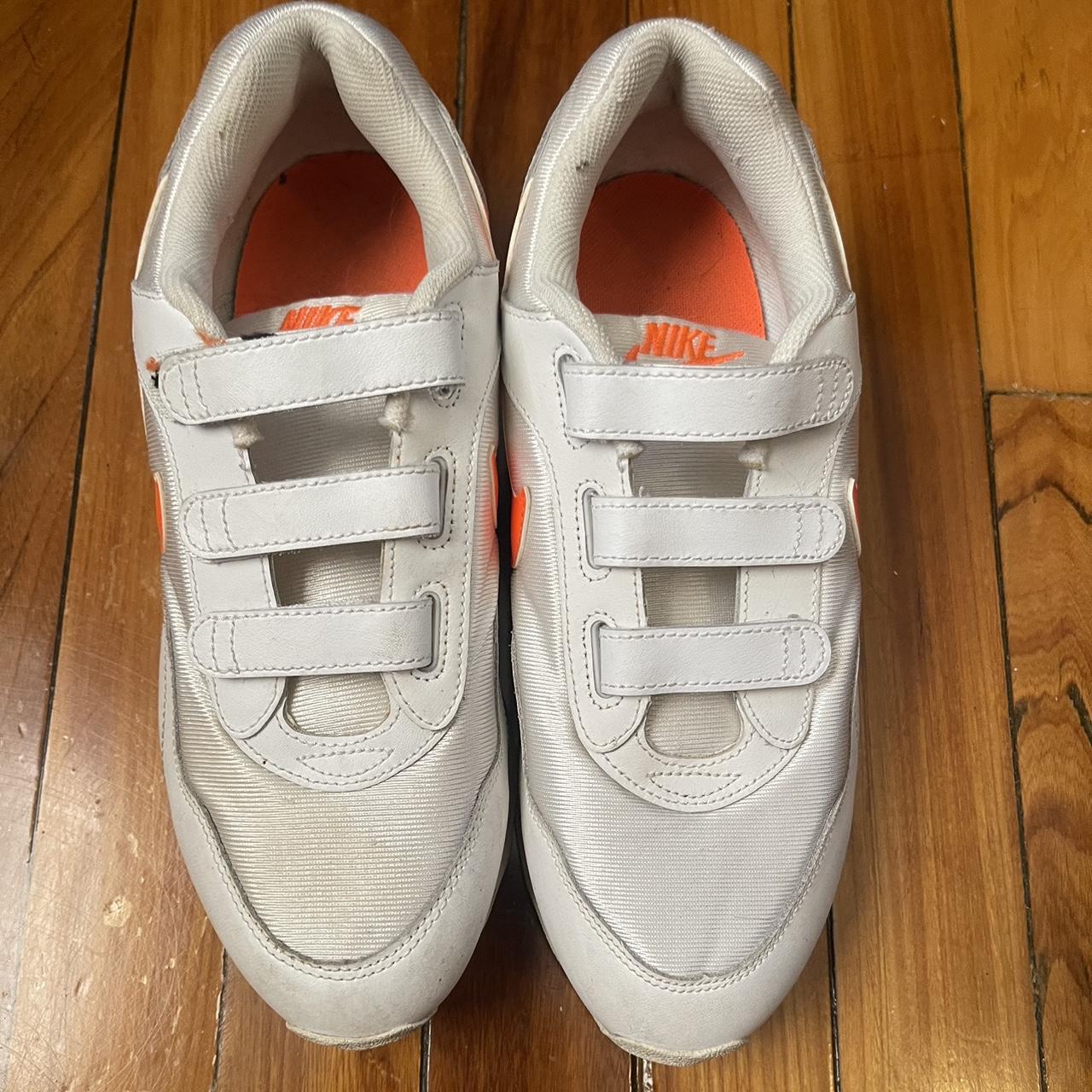 nike outburst velcro