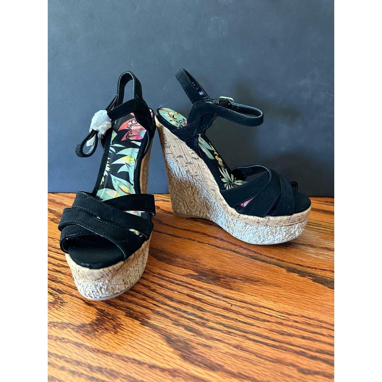 qupid wedge sandals