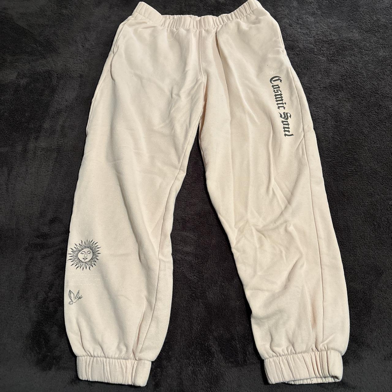 Cream best sale colored joggers