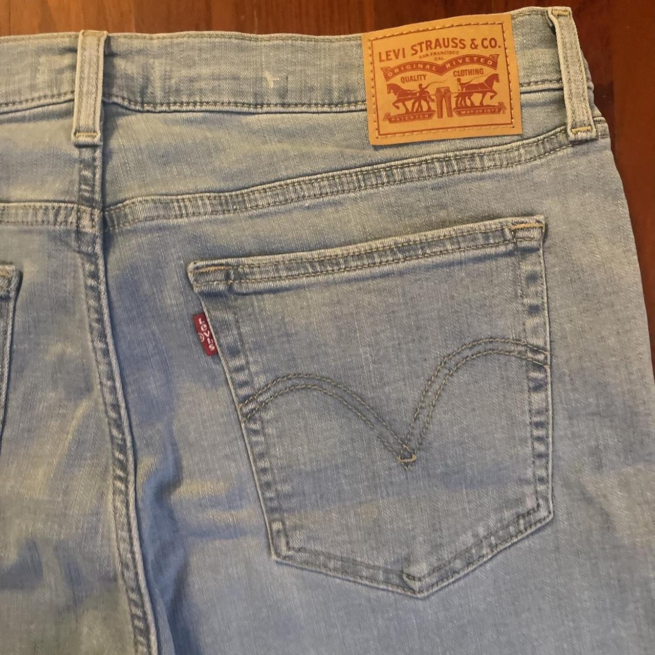 Levis size clearance 32