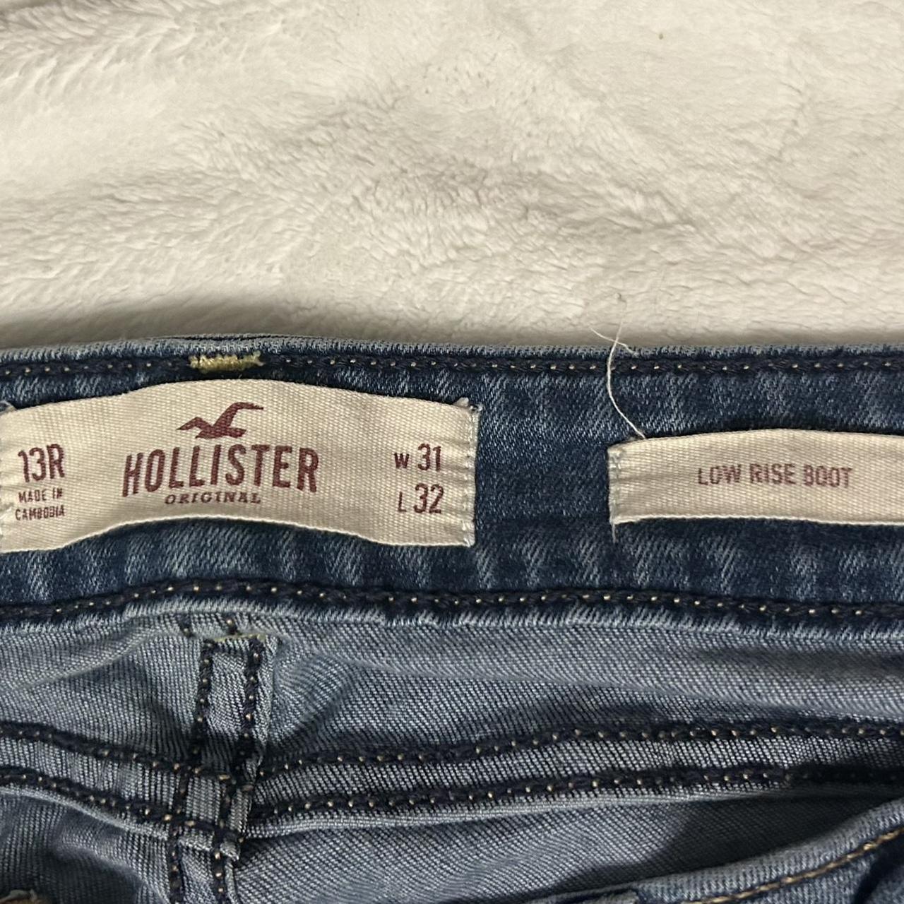 31” Low Rise Boot Cut Hollister Jeans w/ stretch... - Depop