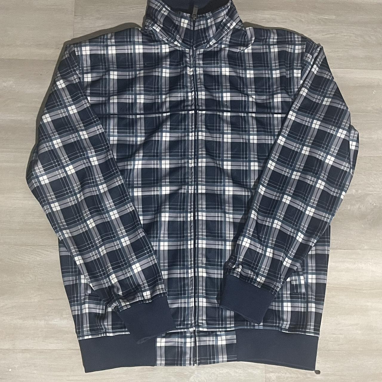 ECKO UNLTD, blue and white checkered sweater Size S - Depop