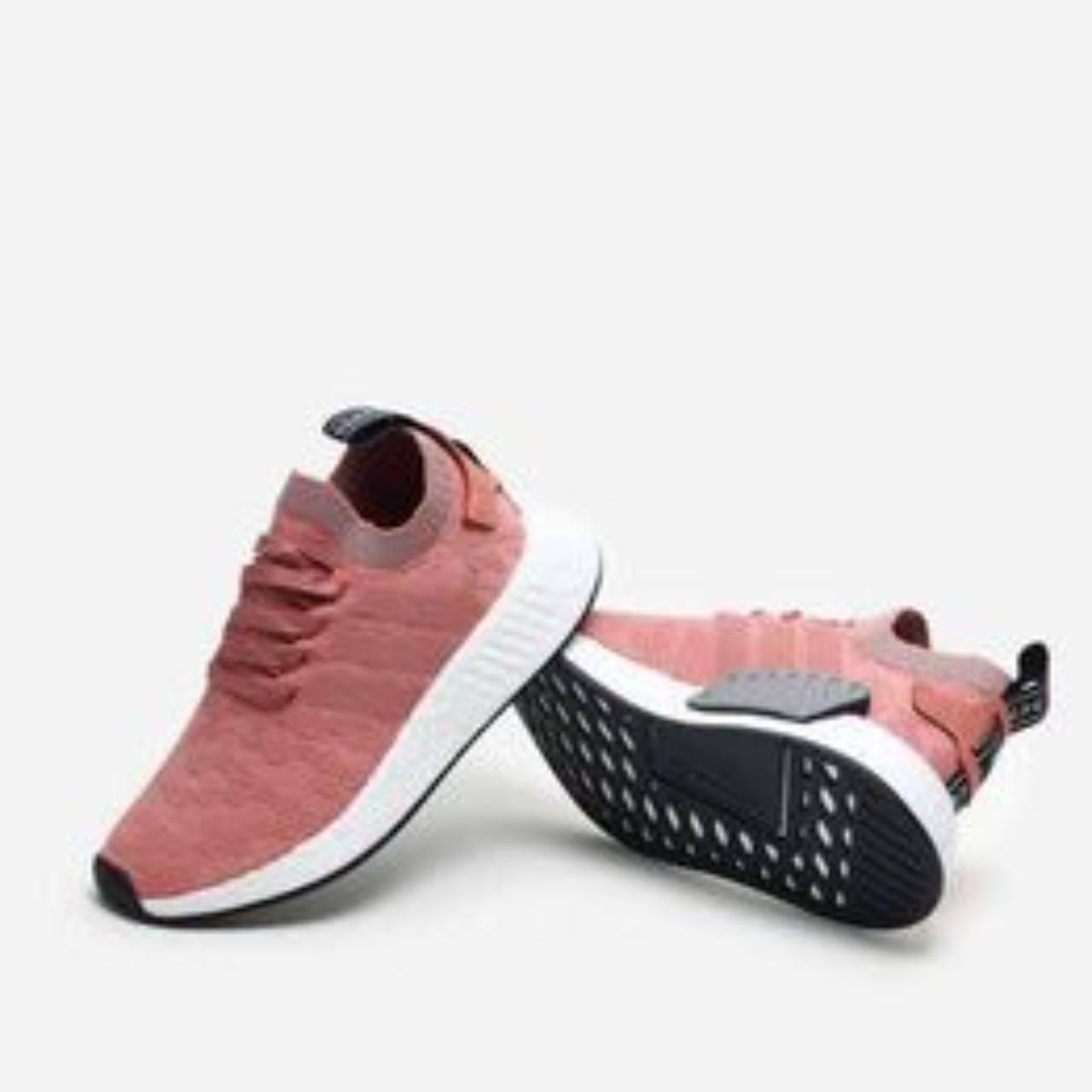 Nmd primeknit r2 womens best sale