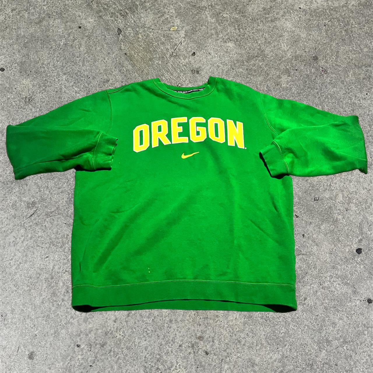 Nike Oregon Ducks center swoosh size large send offers - Depop